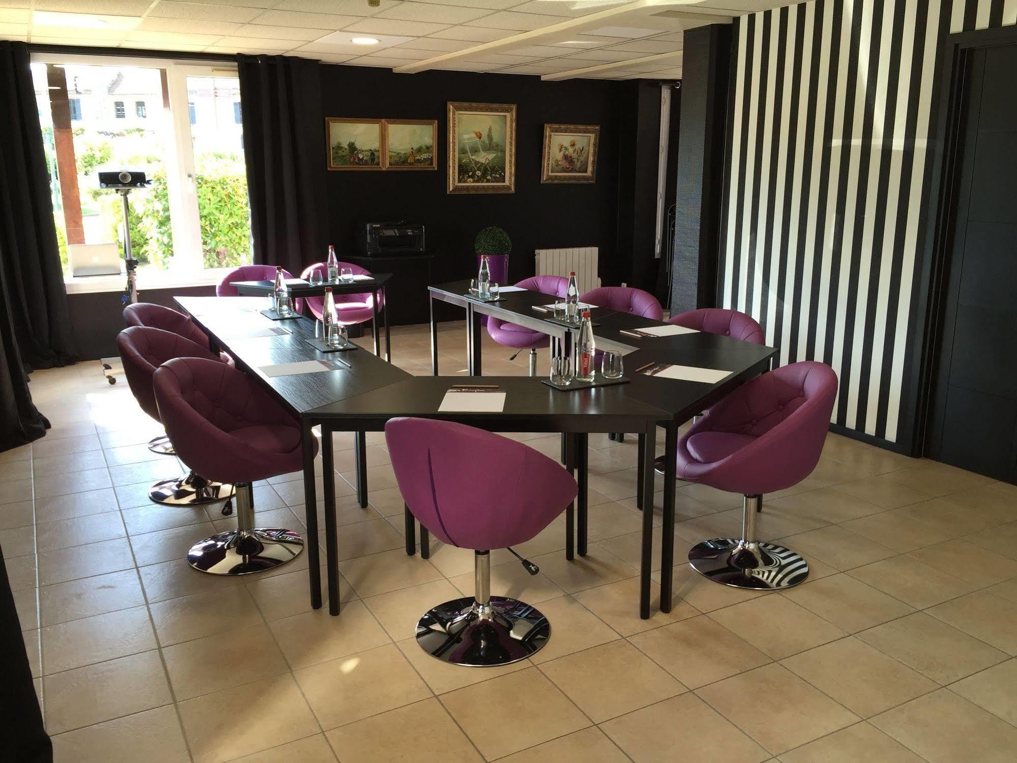 Hotel Restaurant Baryton Saint-Marcel  Buitenkant foto