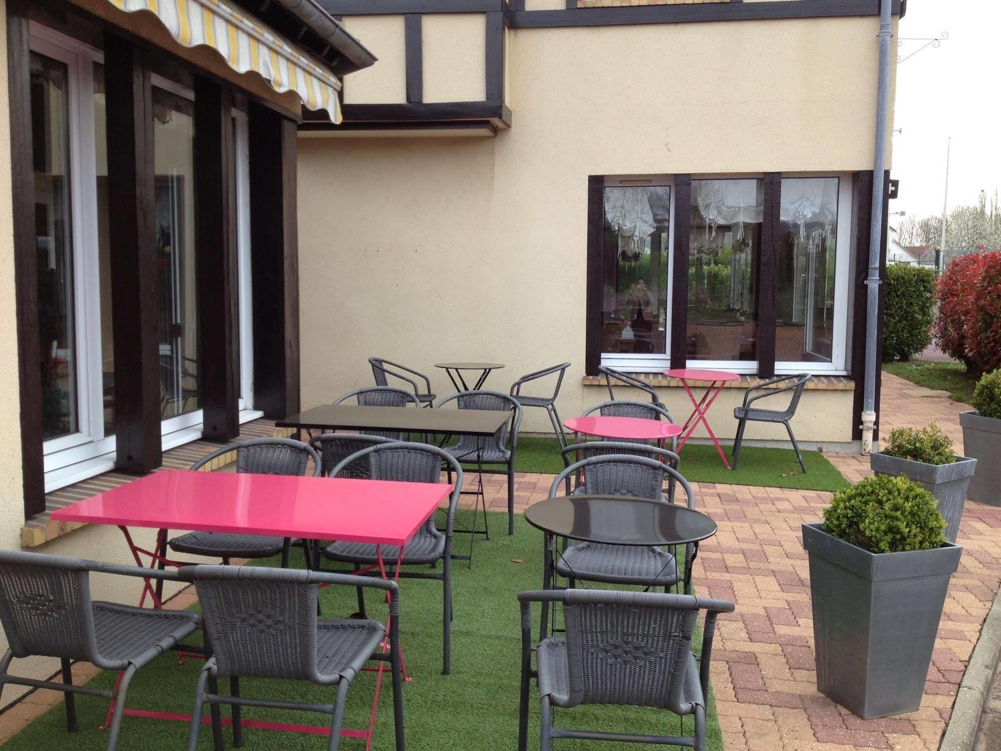 Hotel Restaurant Baryton Saint-Marcel  Buitenkant foto