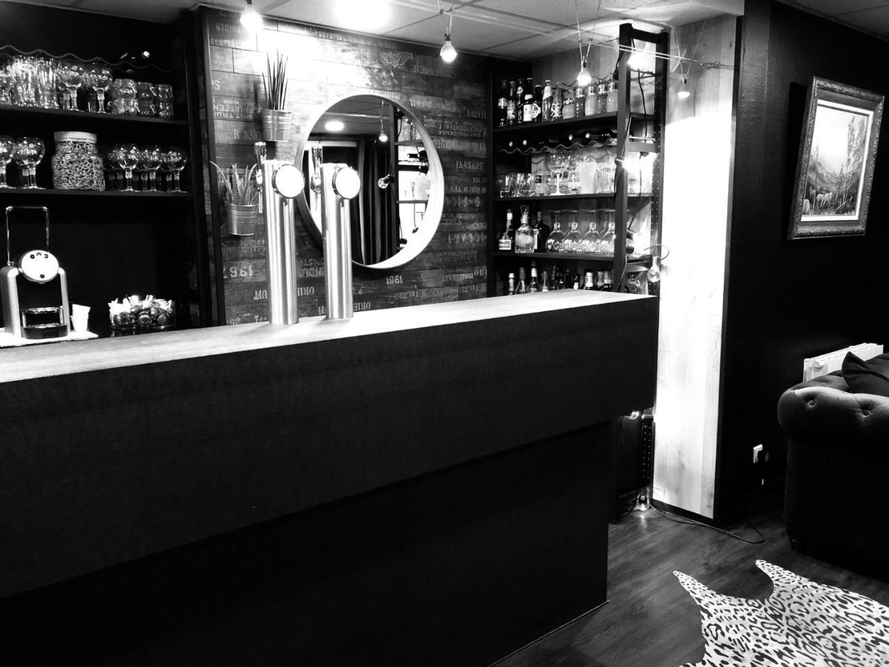 Hotel Restaurant Baryton Saint-Marcel  Buitenkant foto
